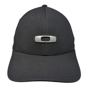 Oakley Logo Fitted Hat Black Medium Classic Flex Solid Vent Holes